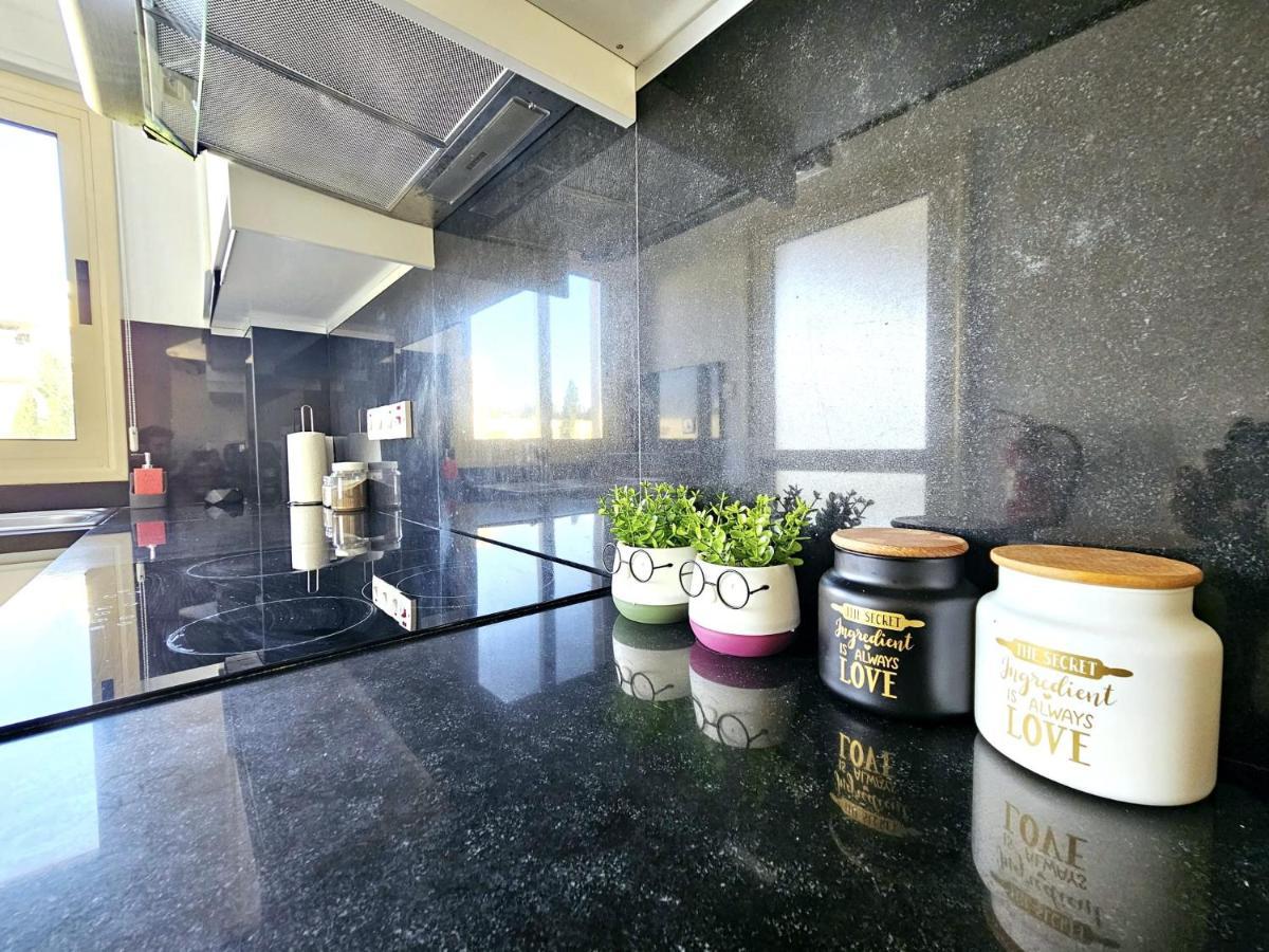 Elysia Park Apartments Πάφος Εξωτερικό φωτογραφία