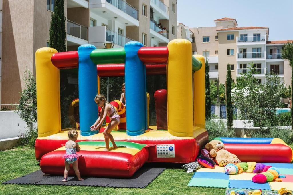 Elysia Park Apartments Πάφος Εξωτερικό φωτογραφία